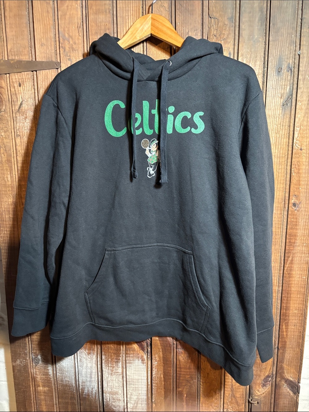 Fanatics Boston Celtics Black Pullover Mom Hoodie